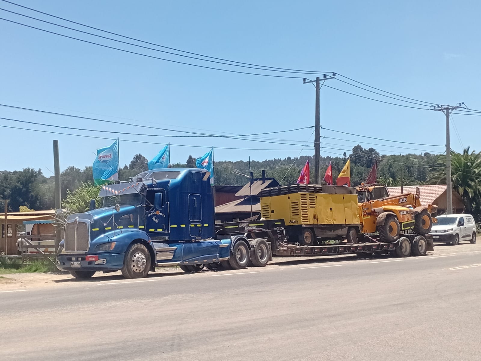 Logística de camiones para transporte de equipos industriales V Región - Servicio integral con coordinación y seguimiento para equipos especializados - Flocam Transportes Chile